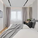 Apartment Exclusive With Balcony & Parking By Renters Prestige