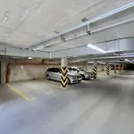Apartment Exclusive With Balcony & Parking By Renters Prestige *