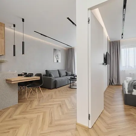 Exclusive With Balcony & Parking By Renters Prestige Wroclaw