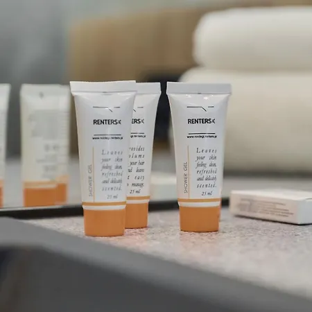 Exclusive With Balcony & Parking By Renters Prestige *