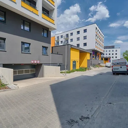 Exclusive With Balcony & Parking By Renters Prestige Διαμέρισμα Βρότσλαβ