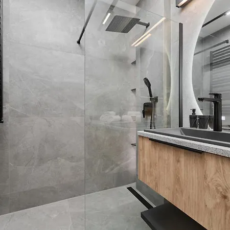 Exclusive With Balcony & Parking By Renters Prestige Διαμέρισμα Βρότσλαβ